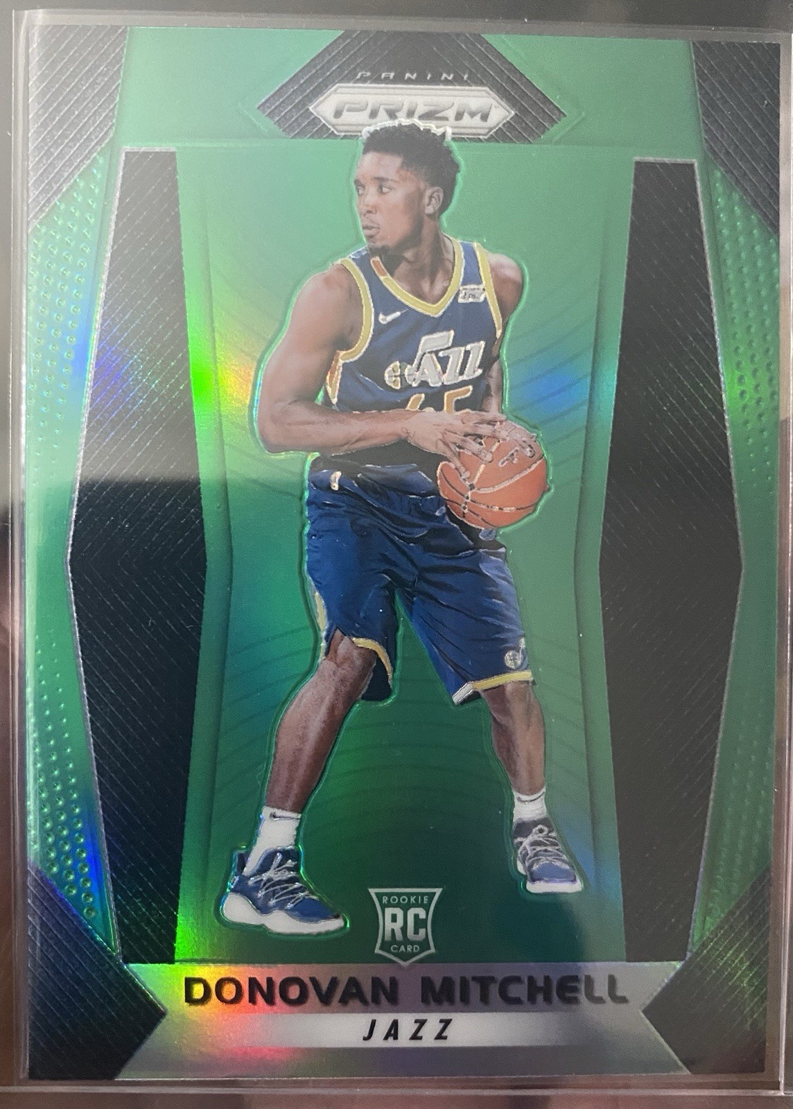 2017-18 Panini Prizm - Donovan Mitchell #117 Green Prizm Rookie (RC)