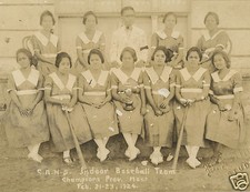 1924 ANTIQUE BASEBALL HIGH SCHOOL GIRLS PHILLIPINES RARE AMAZING OLD RPPC PHOTO