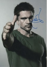 Juanes Autogramm signed 20x30 cm Bild