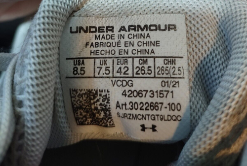 Tacchetti faretti UA Under Armour da uomo taglia 8,5 bianchi VCDG 3022667-100 8 1/2 2021 - Foto 8 di 12