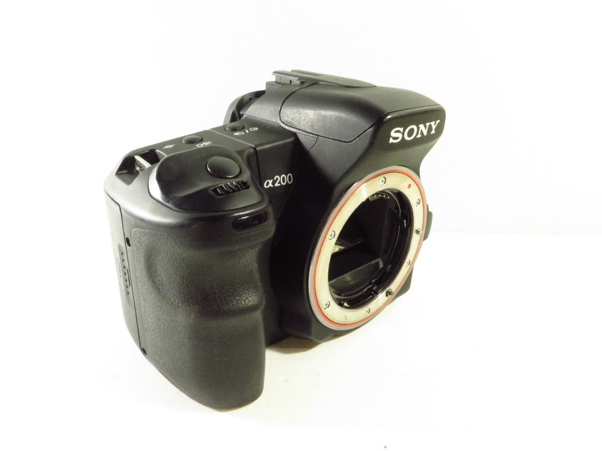 Sony Alpha DSLR-A200 10.2MP Digital SLR Camera - Black (Kit