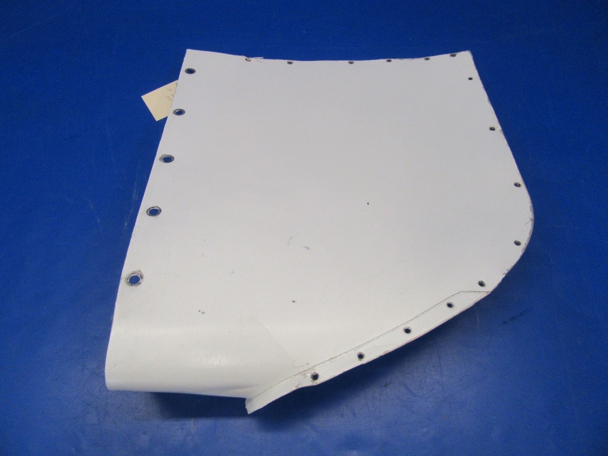 Cessna117出品 2個口PFC-1000 + Cirrus II Cessna 177B Cardinal Fairing Fuselage Attach RH P/N 1710008-2