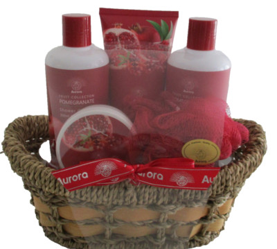 AURORA Geschenkset 5tlg: Balsam, Peeling, Duschgel, Creme + Schwamm Granatapfel