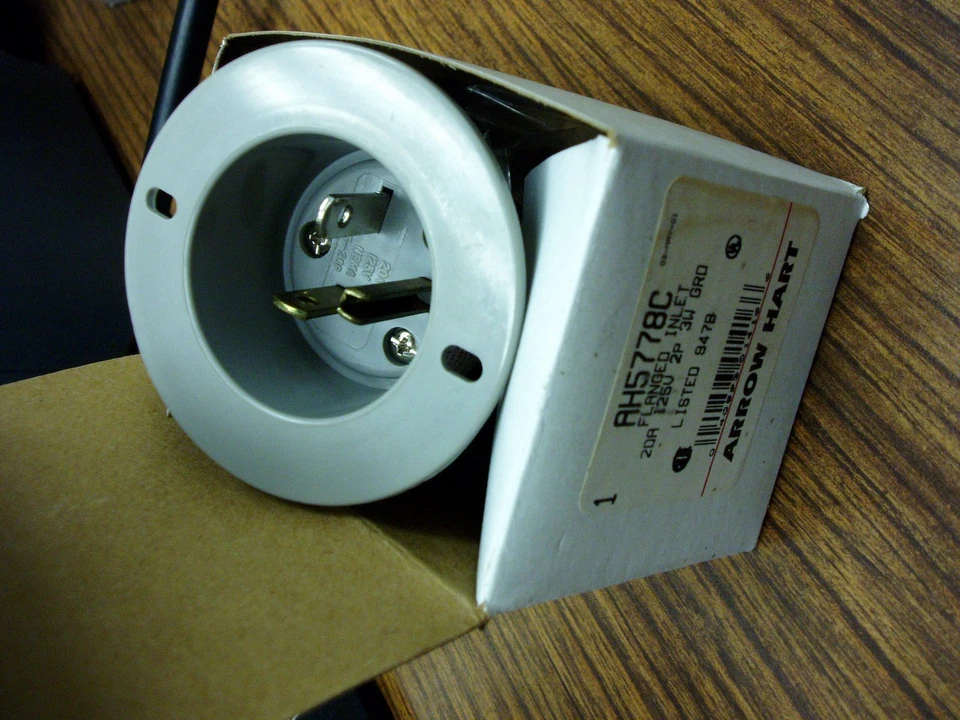 ARROW HART AH5778C FLANGED INLET 20A 125V 2P 3W GRD GRAY (QTY 10) - Image 2 of 4