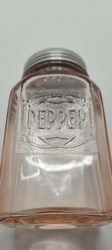 Vintage Hazel Atlas Depression Glass Embossed Pink Pepper Shaker - Picture 4 of 6
