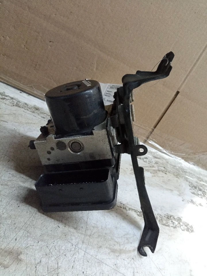 Used ABS Modulator fits: 2010 Acura Tl Modulator Assembly vehicle stability assi Foto 4 de 4