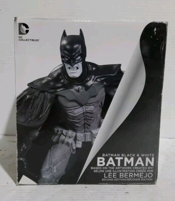 Read Descrip - DC Collectibles Batman Black and White Lee Read Descrip - DC Collectibles Batman Black and White Lee