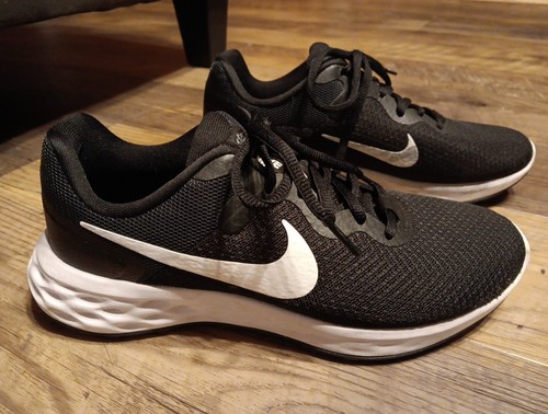 Nike schwarze Laufschuhe Mädchen 7W Jugend gebraucht, in einwandfreiem Zustand - Bild 2 von 9