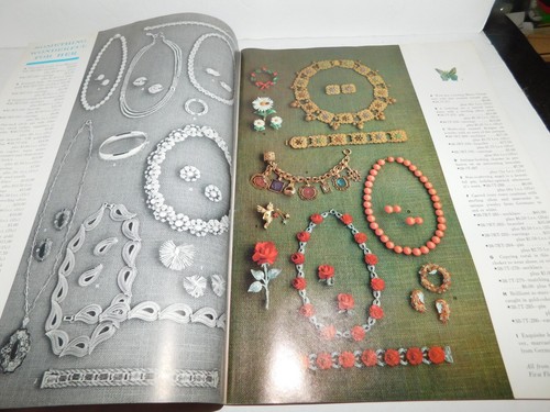 NEAT VINTAGE 1962 MARSHALL FIELD CHRISTMAS CATALOG - Foto 4 di 13