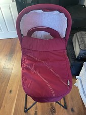 Hauck Carry Cot With Mattress And Stand With Infant  Seat