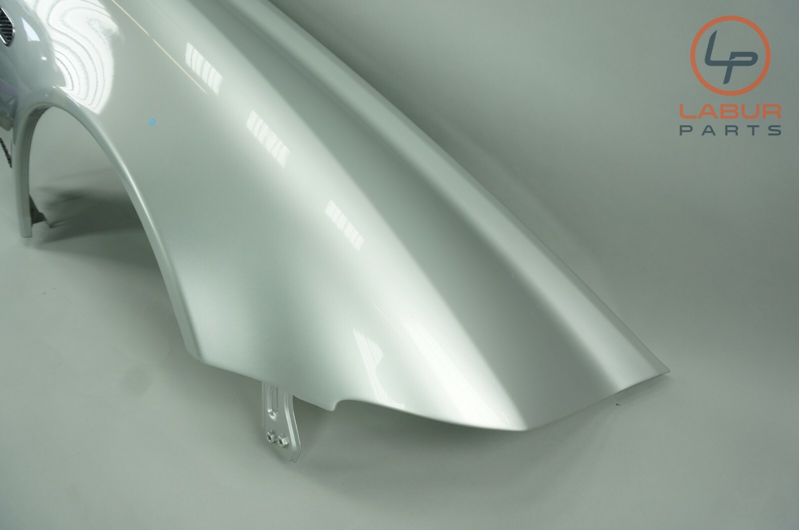 M139 03-12 Maserati Quattroporte Front Right Side Fender Panel Cover Silver FR47