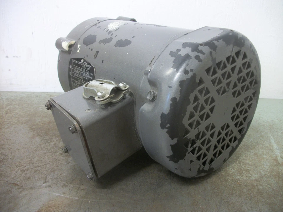 BALDOR 1/2HP 56C TEFC AC MOTOR VM3538 460VOLT 3PH 1725HP - Image 2 of 4