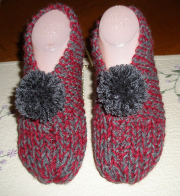 HAND KNITTED WOMAN  LADY SLIPPERS  SIZE MEDIUM  7- 9 WOOL EASE  w/POM POMS ~ NEW