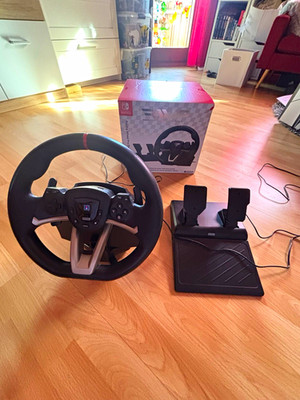 HORI Racing Wheel Pro Deluxe Lenkrad mit Pedalen USB für Nintendo Switch