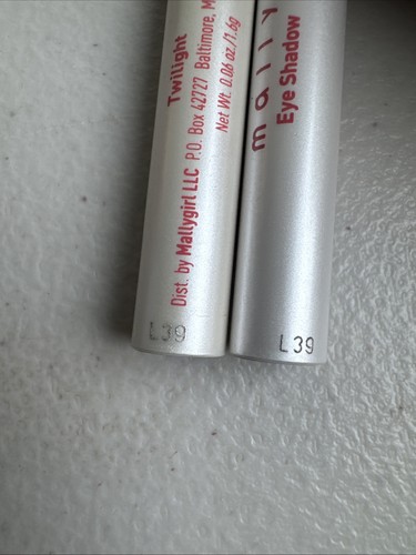 2 MALLY Eye Shadow Stick cream twist up TWILIGHT& PURPLE RAIN 0.06 oz 1.6 g RARE - Bild 5 von 7