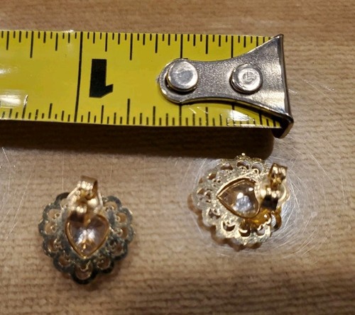 PENDIENTES PERFORADOS CORAZÓN FILIGRANA ORO AMARILLO 14K CON CIRCONITAS CÚBICAS - Imagen 6 de 6
