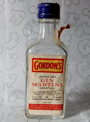 Empty Gordon's Extra Dry Gin Martini Cocktail Vintage Mini Bottle 1/10 Pt