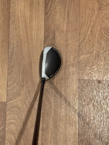TaylorMade SIM Max 19° 3 Hybrid. VENTUS BLUE 7S SHAFT. MIDSIZE ALIGN GRIP. - Picture 3 of 10