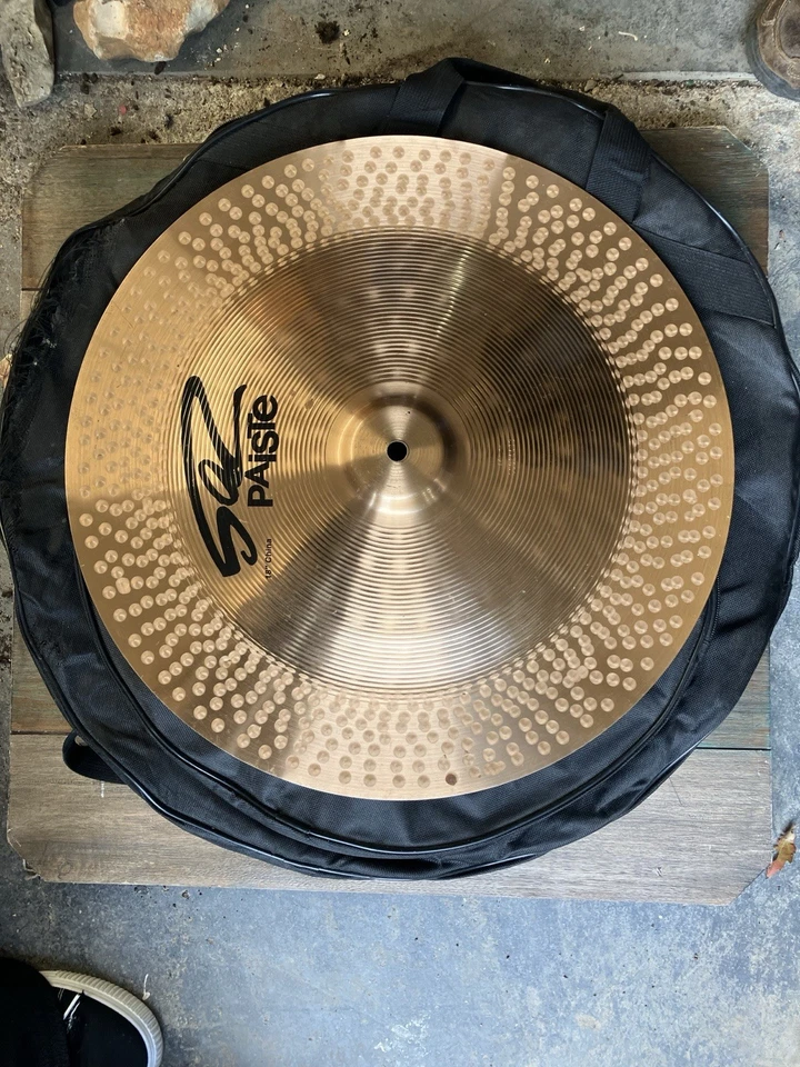 Bateria, conjunto de 6 pratos, marca Sabian, Paiste, Zildjian, 2 são chapéus altos, - Imagem 4 de 4