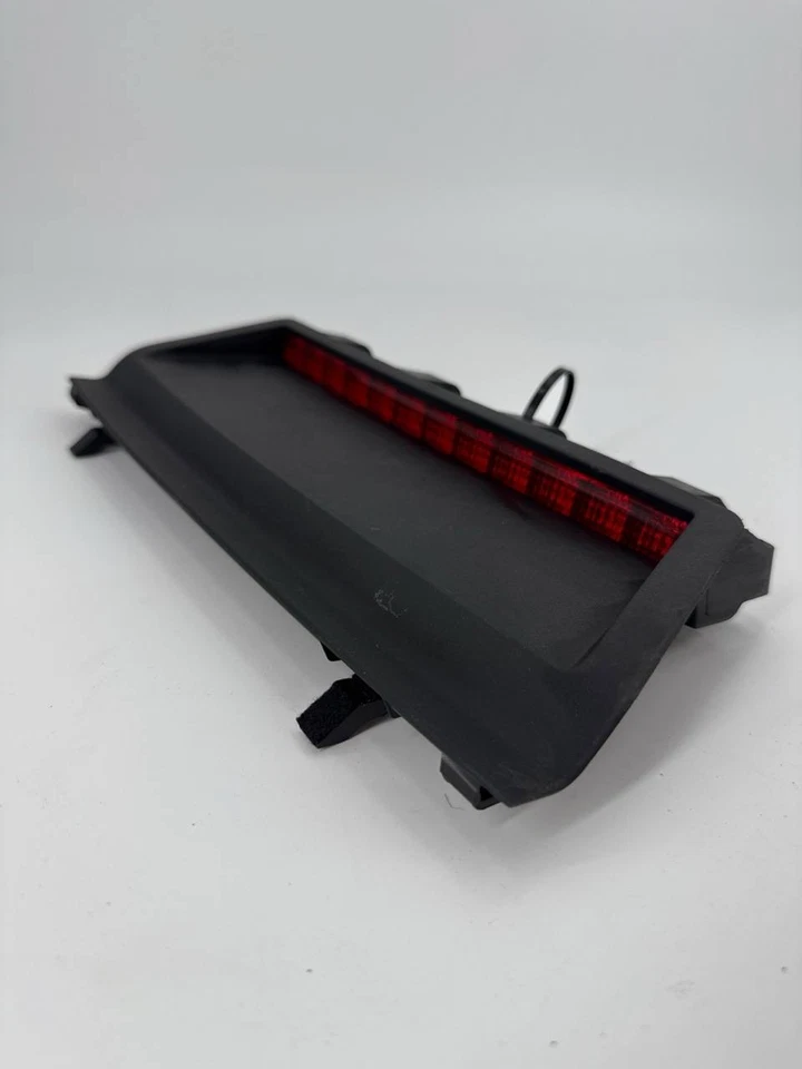 Infiniti M37 2011-2013 OEM montaje alto trasero tercera luz de freno lámpara Foto 3 de 4