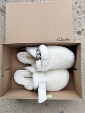 Clark s Sherpa Clogs Brand New In Box Size 7M 9W Women's