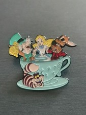 ALICE NEL PAESE DELLE MERAVIGLIE ALICE IN WONDERLAND DISNEY spilla nuova di...