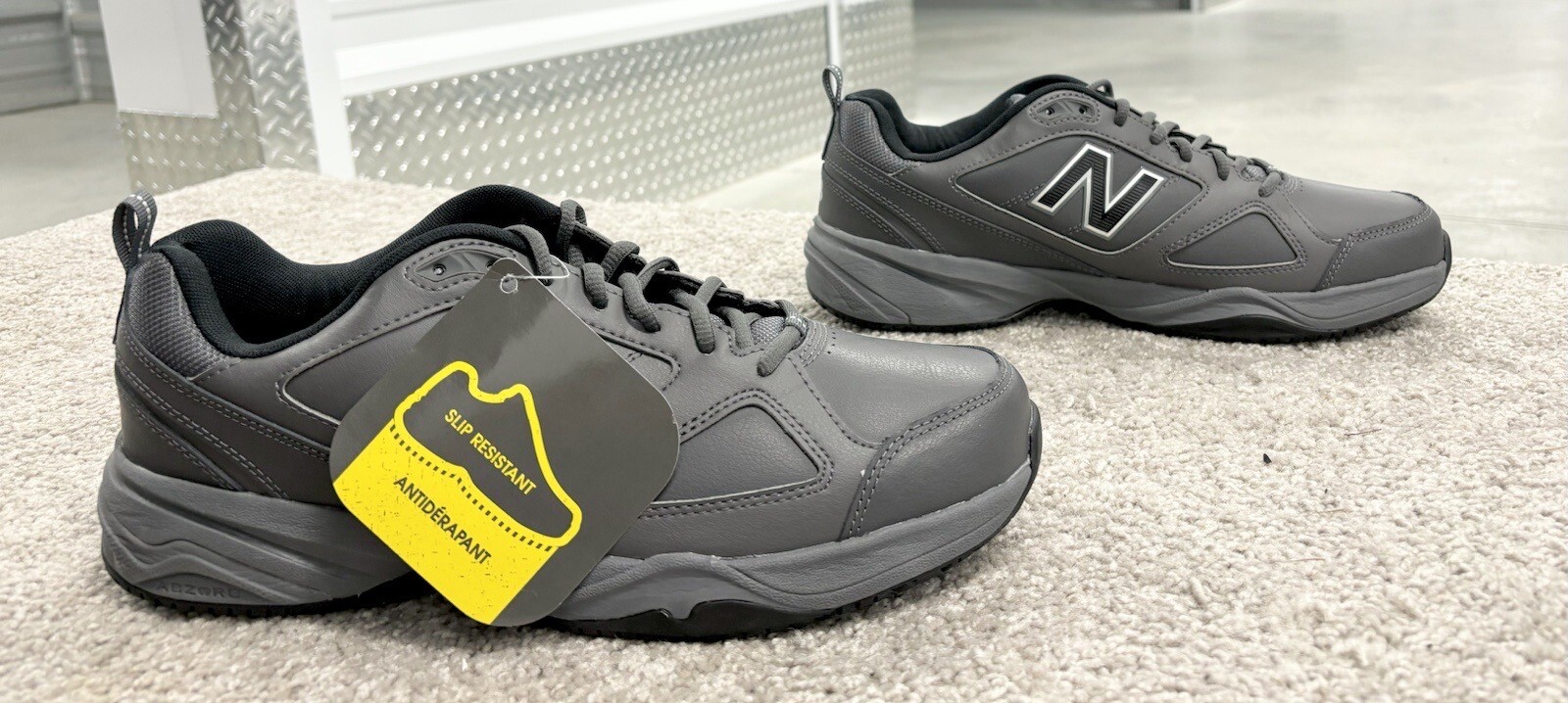 *NEW W/TAG* New Balance Men’s 626v2 Slip Resistant Work Shoes Size 11