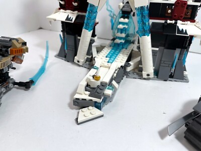 LEGO Ninjago: castle of Forsaken Emperor 70678 + bike 70722 + bike