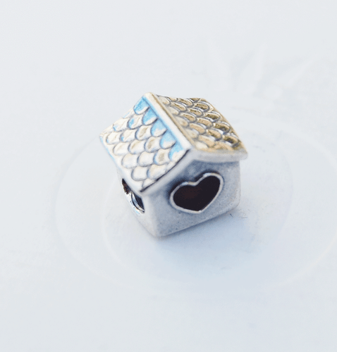 Genuine Pandora Charm "Doghouse or Kennel"  790592EN27 - retired - Picture 3 of 3