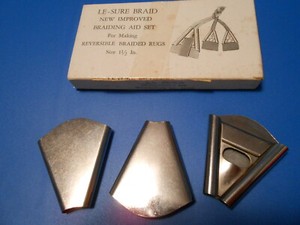 Le-sure triangular cones: fabric folders, rug braiding tools, set of 3, ~ 1.5"
