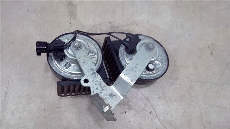 GMC TERRAIN 2018-2023 TONO ALTO Y BAJO NOTA TONO BOCINA SEÑAL 84334536 Foto 2 de 4