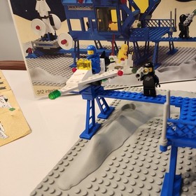 Vintage Lego 6971 Inter-Galactic Command Base Space System used-missing 4 pieces