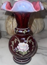Fenton CRANBERRY OPALESCENT HP FLOWERS IN HEART ARCHES VASE 619/6000 signed
