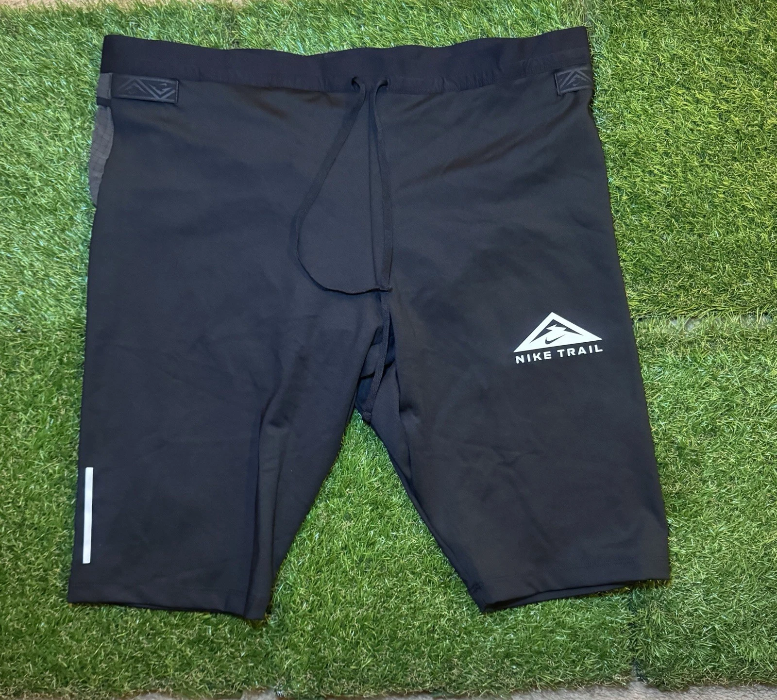 Nike Trail Men’s Dri-FIT Lava Loops 1/2 Length Running Tights Shorts XXL Black