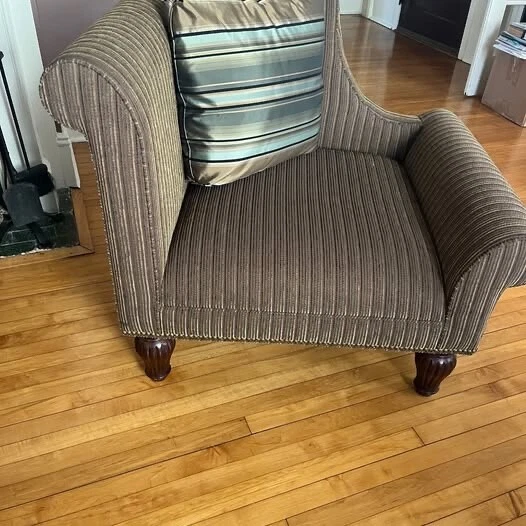 DOS muebles personalizados/sillón alto bajo acento Club sala de estar pieza 250 cada uno Foto 2 de 4