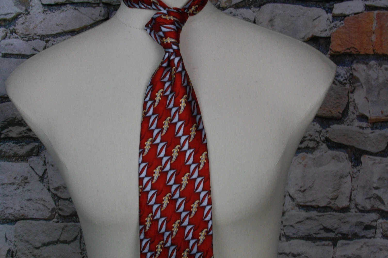 VILLA BULGHERI Made in Italy New Men's Neck Tie Red Geometric Club  All Silk image 3
