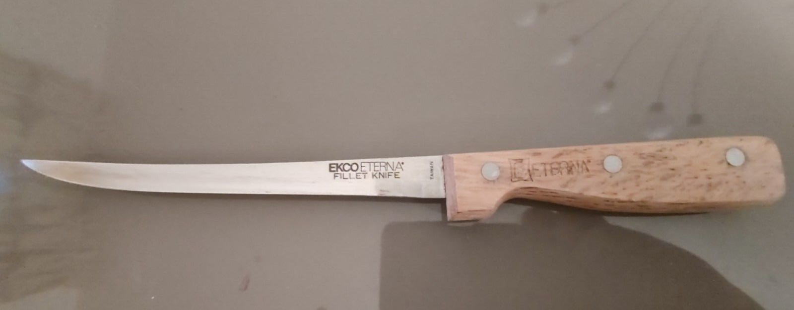 Vtg EKCO Eterna Fillet Knife Stainless 6 3/4” Blade Full Tang Wood Handle Taiwan