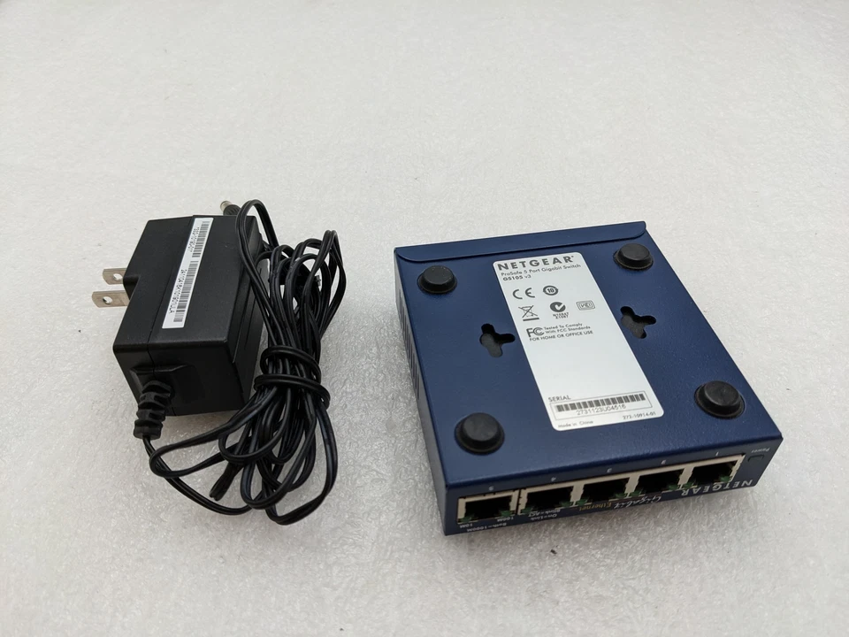 NetGear GS105 v3 ProSafe 5-Port Gigabit Switch with AC Adapter FREE S/H - Image 4 of 4