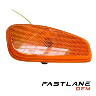 2015-2018 Jeep Renegade Front Left Driver Side Fender Reflector