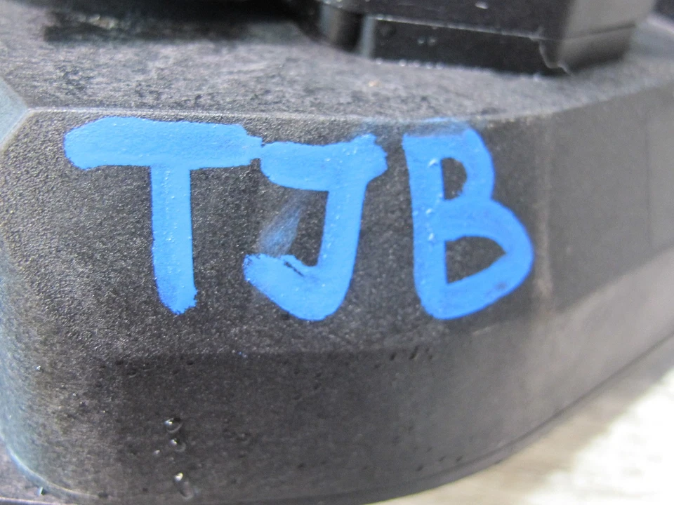 01-06 BMW E46 325Ci 330Ci M/T MANUAL CLUTCH BRAKE GAS ACCELERATION PEDAL SET OEM - Image 2 of 4