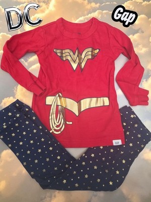 *1179 Gap DC Wonder Woman 2pc pajama set Girls 3 years used once