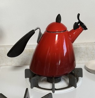 Bollitore tè fischietto Le Creuset Ogive 1 7 quarti rosso Ombré metà secolo moderno MCM