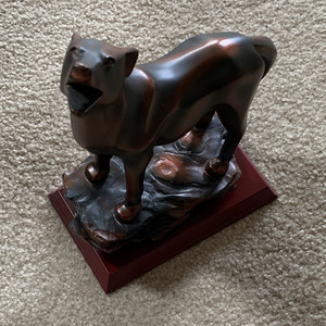 Herco Gift Howling Wolf Figurine Resin Sculpture on Base