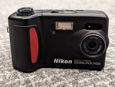 Rare Nikon Coolpix 700 Compact Early Digital Camera Collectable Retro Working 