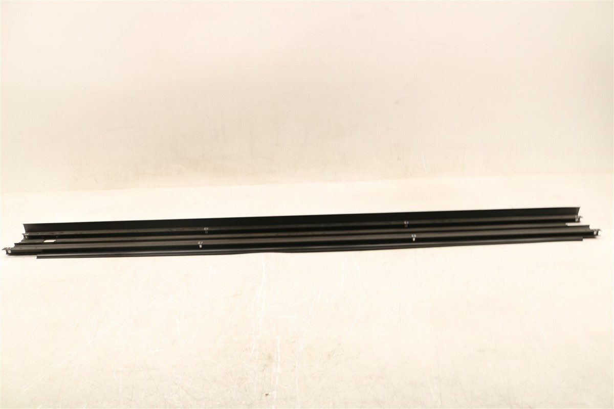 NEW OEM Passenger Side Running Board Step Pad 51781-60151 for