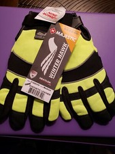 Winter Hawk armor skin gloves size  M  NWT 