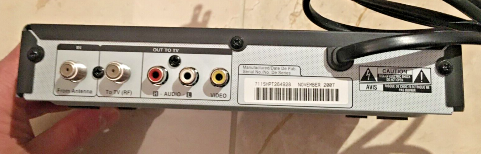 Zenith Model DTT900 Digital TV Tuner Converter Box With Remote eBay