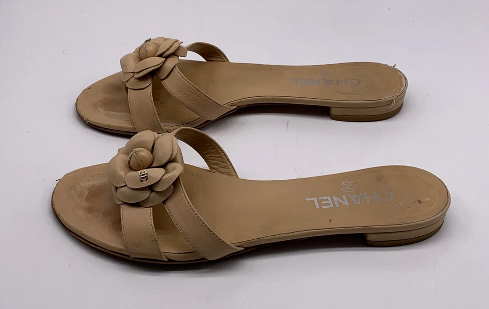 Chanel Mujer Beige Cuero Desnudo Camelia Plano Slide Mules talla 39.5 c EE. UU. 9.5 C Foto 3 de 4