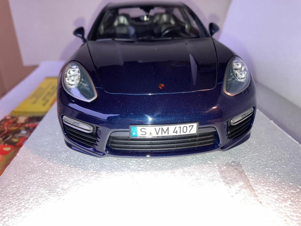 WAP0210120E MINICHAMPS DEALER 1:18 PORSCHE PANAMERA TURBO S 970 G1.2 BLUE MET. - Immagine 3 di 4