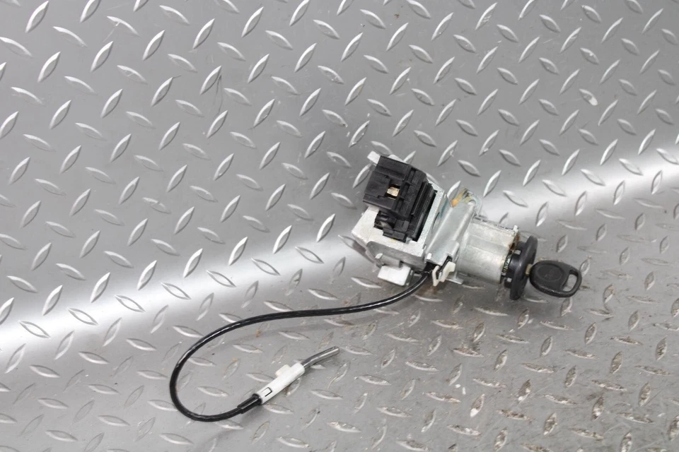 03-06 Yukon XL Electronic Column Ignition Cylinder Switch W/ Key OEM Factory WTY Foto 3 de 4